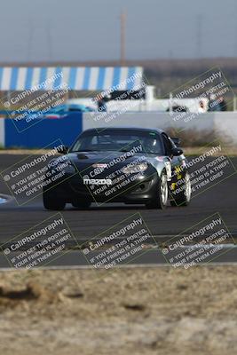 media/Mar-16-2025-CalClub SCCA (Sun) [[e72803ec8c]]/Group 2/Qualifying (Turn 1)/